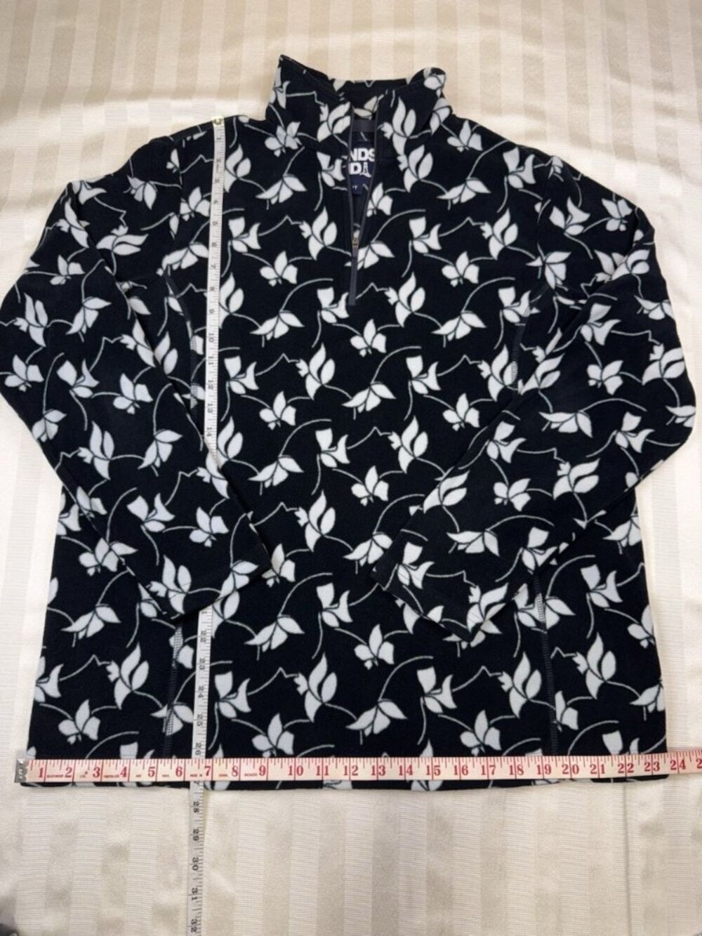 Lands' End Women's Quarter Zip Fleece Large/Tall Blue and White Floral Pullover - Picture 7 of 12